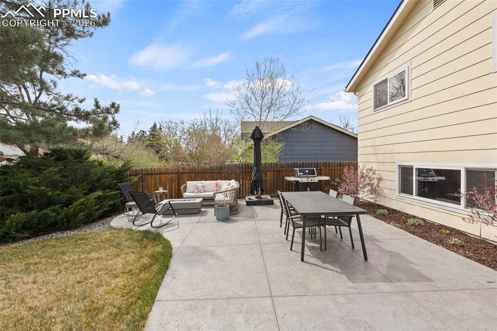 Image 37 of 50: Patio