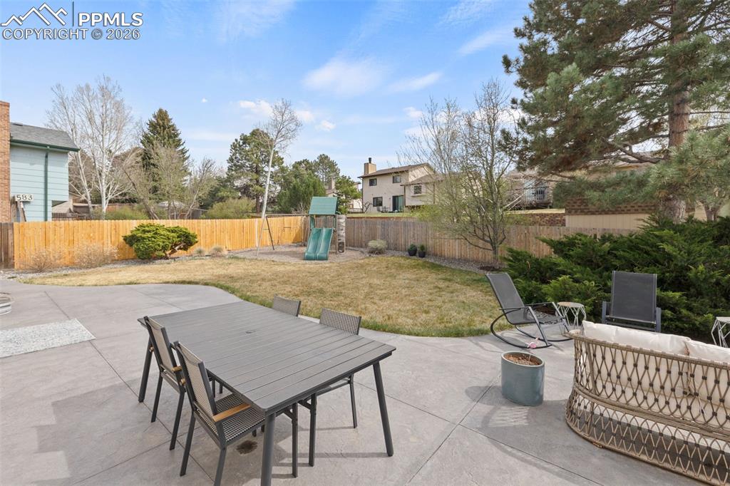 Image 38 of 50: Patio