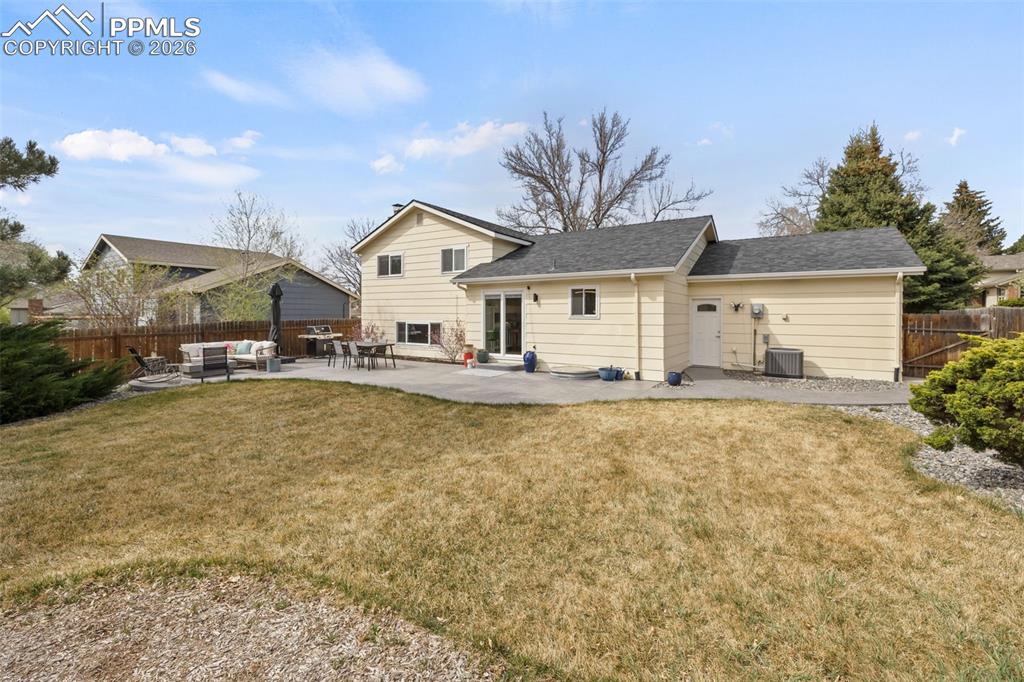 Image 43 of 50: Back of Structure