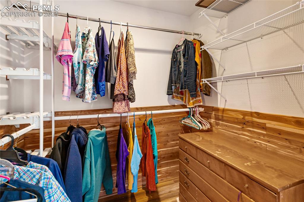 Image 31 of 42: Primary Bedroom 