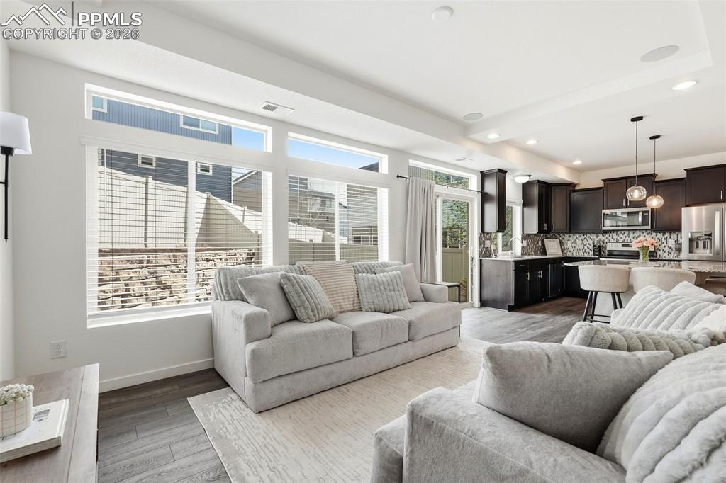 Image 2 of 29: Living Room