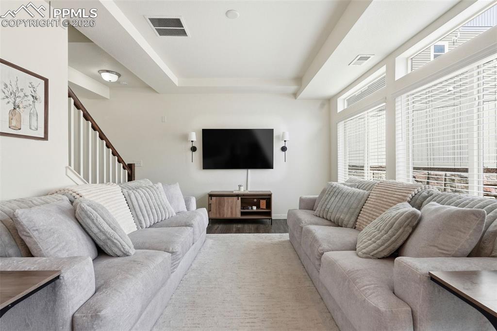 Image 4 of 29: Living Room