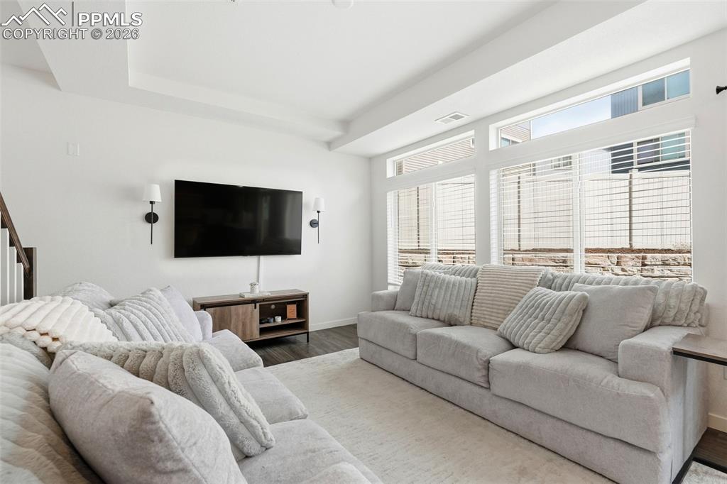 Image 5 of 29: Living Room