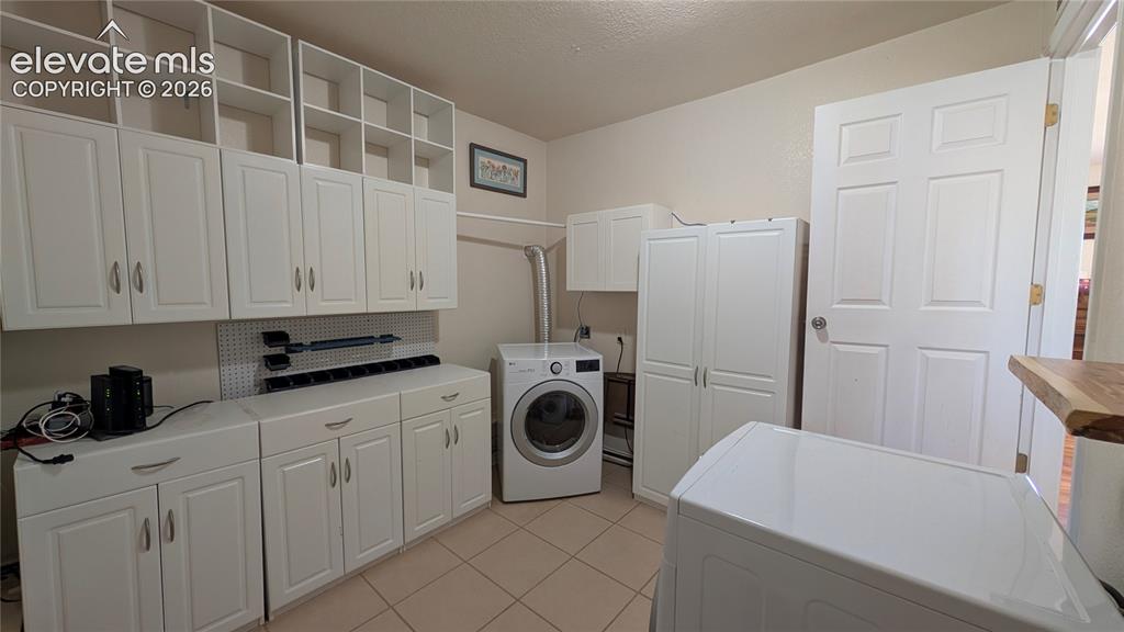 Image 17 of 47: Laundry
