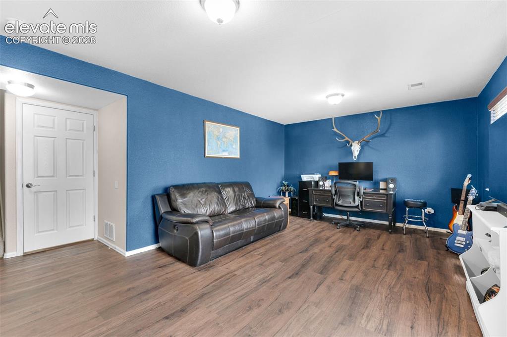 Image 16 of 47: Family Room
