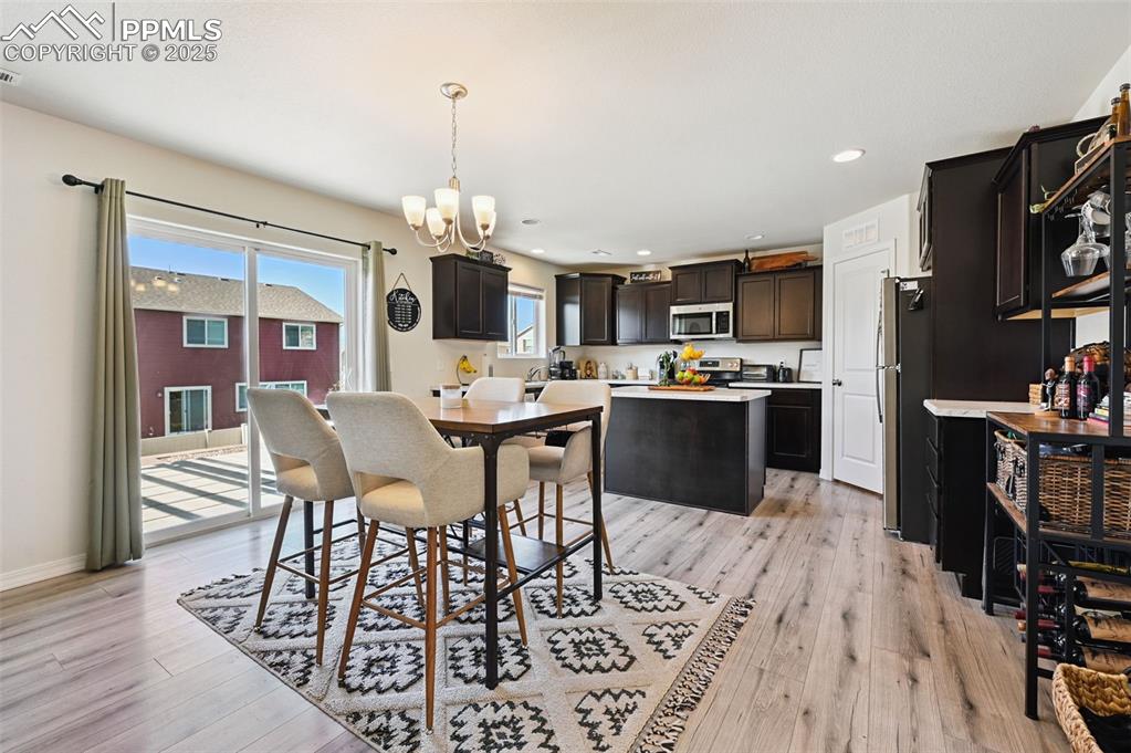 Image 11 of 45: Dining Area
