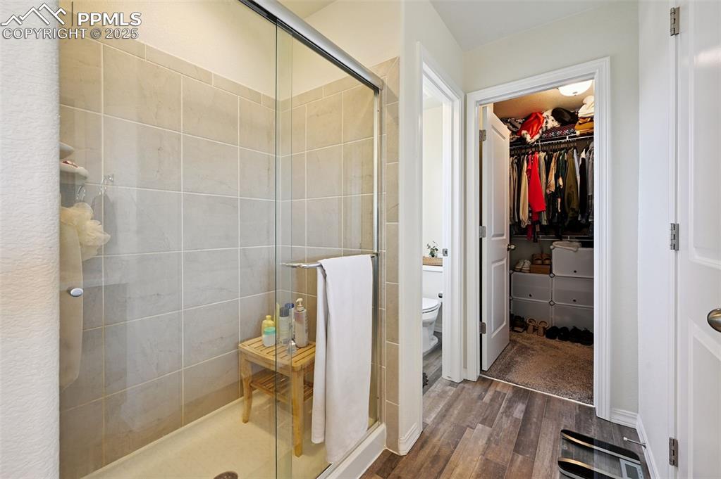 Image 25 of 45: Master Bathroom