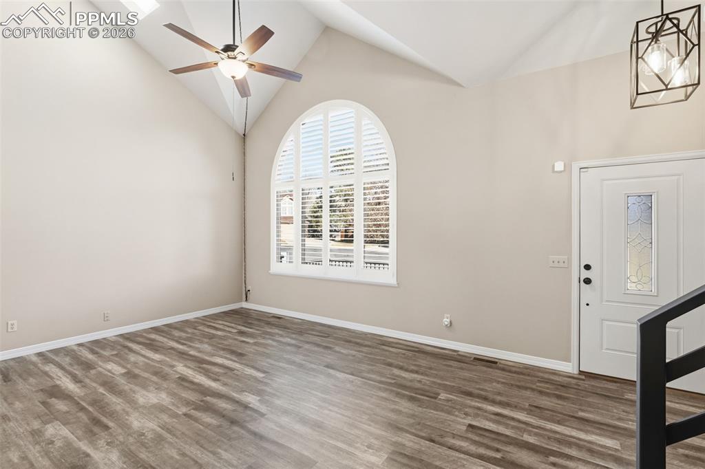 Image 11 of 49: note the architectural design of the ceiling. 