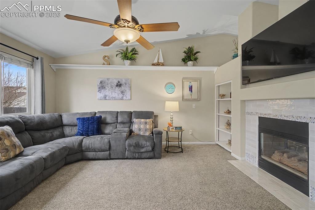 Image 8 of 37: Family Room