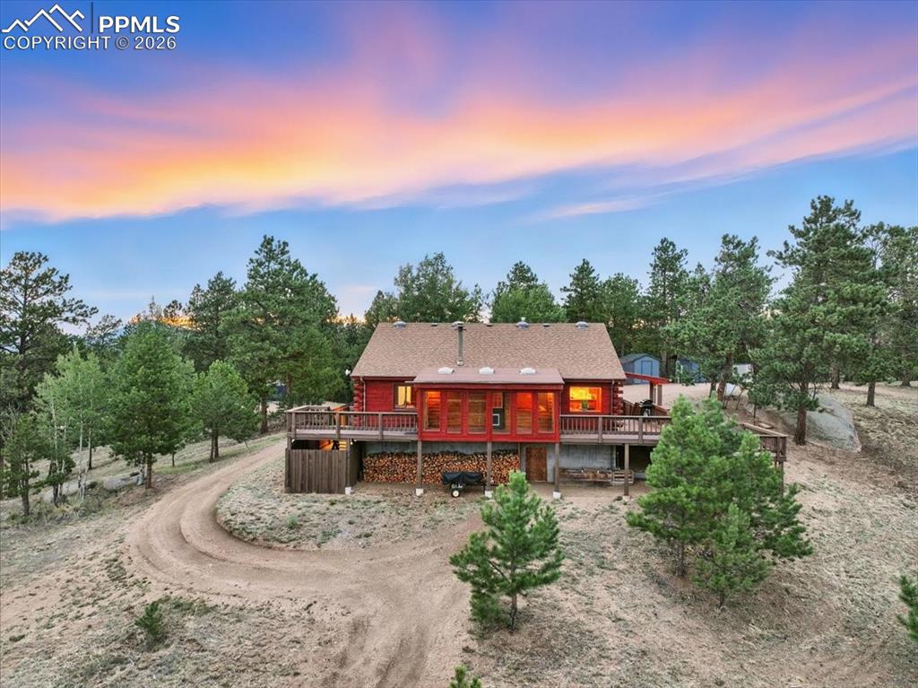 Image 22 of 49: Back of Structure