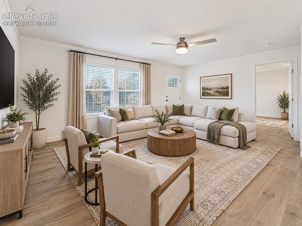 Image 17 of 47: Family Room