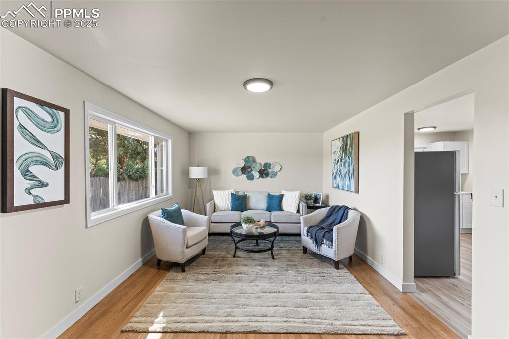 Image 6 of 27: Living Room