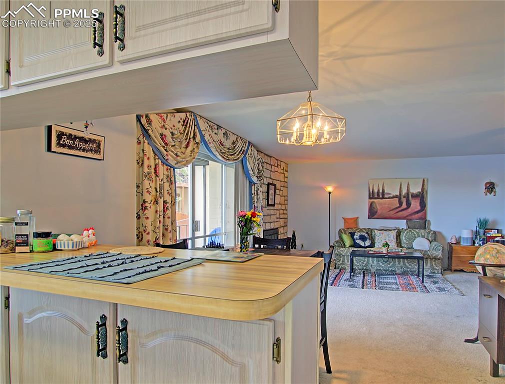 Image 12 of 30: Kitchen