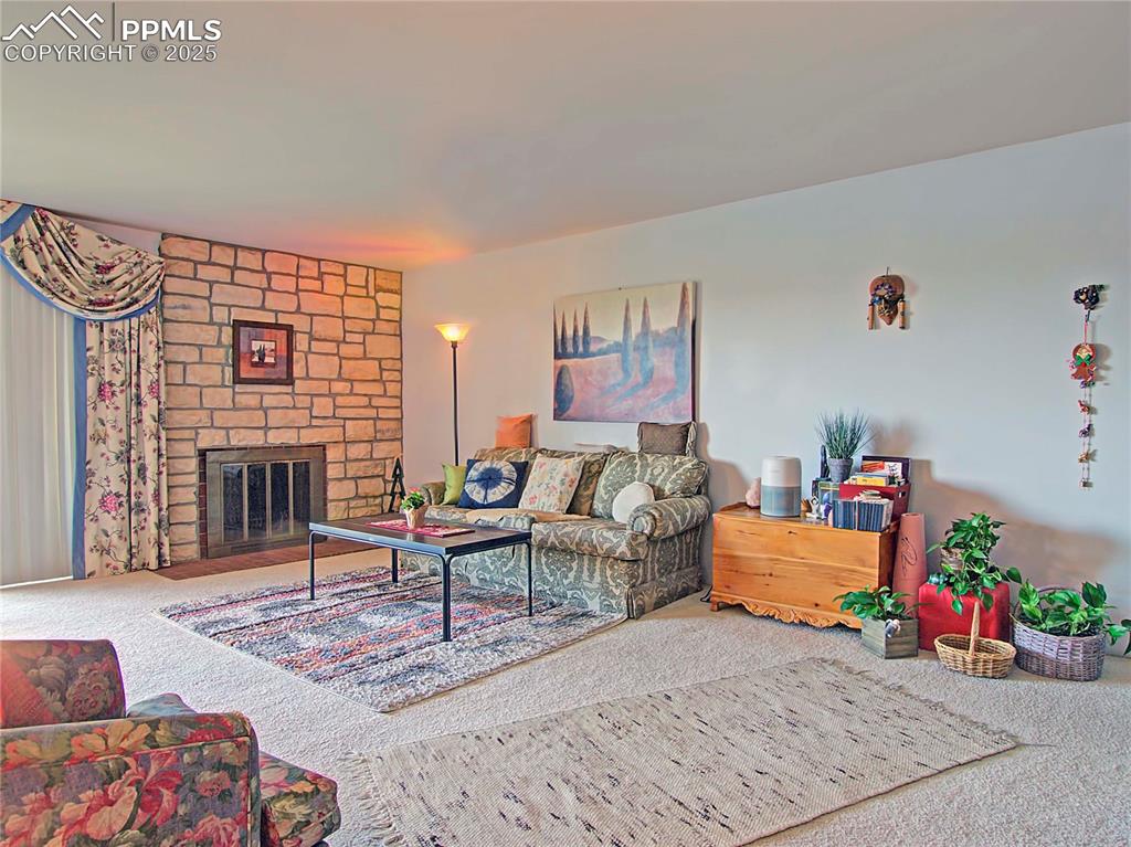 Image 4 of 30: Living Room