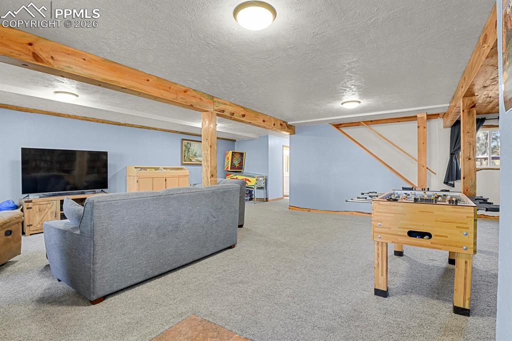 Image 23 of 46: Family Room