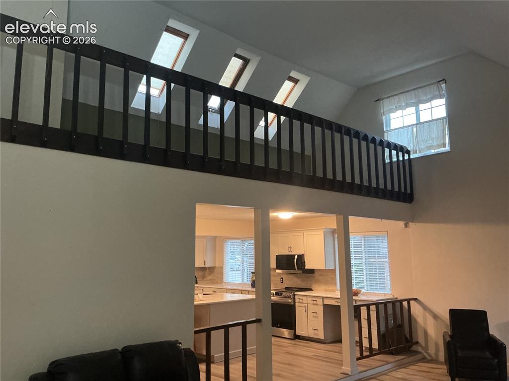 Image 3 of 24: Large living room