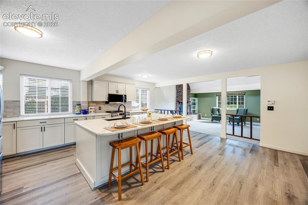 Image 9 of 24: Large open space perfect for entertaining