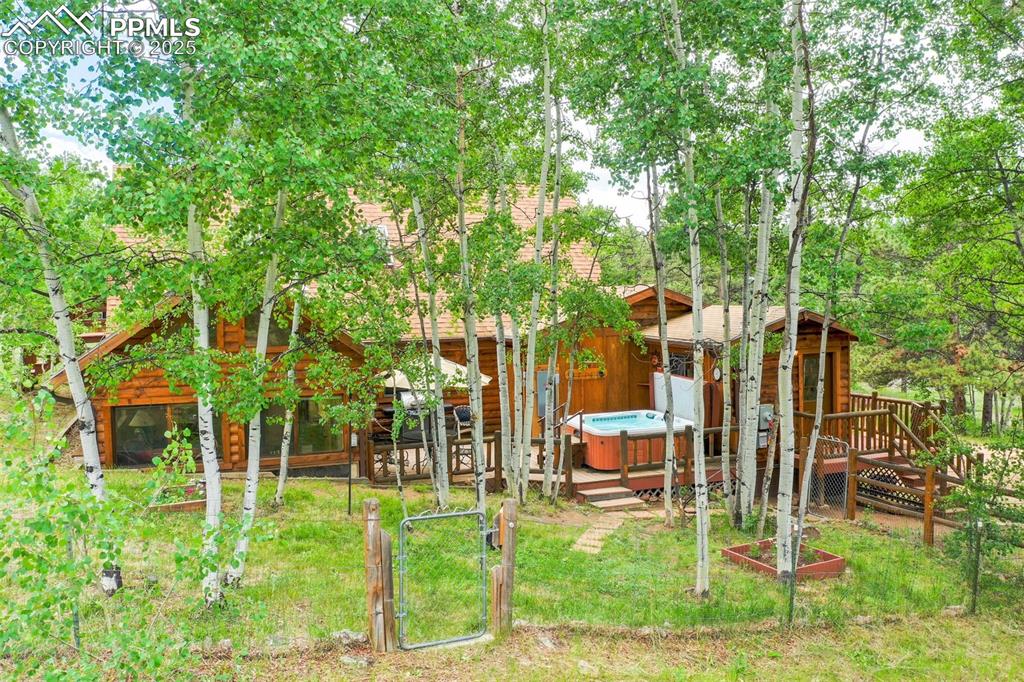 Image 29 of 38: Back of Structure