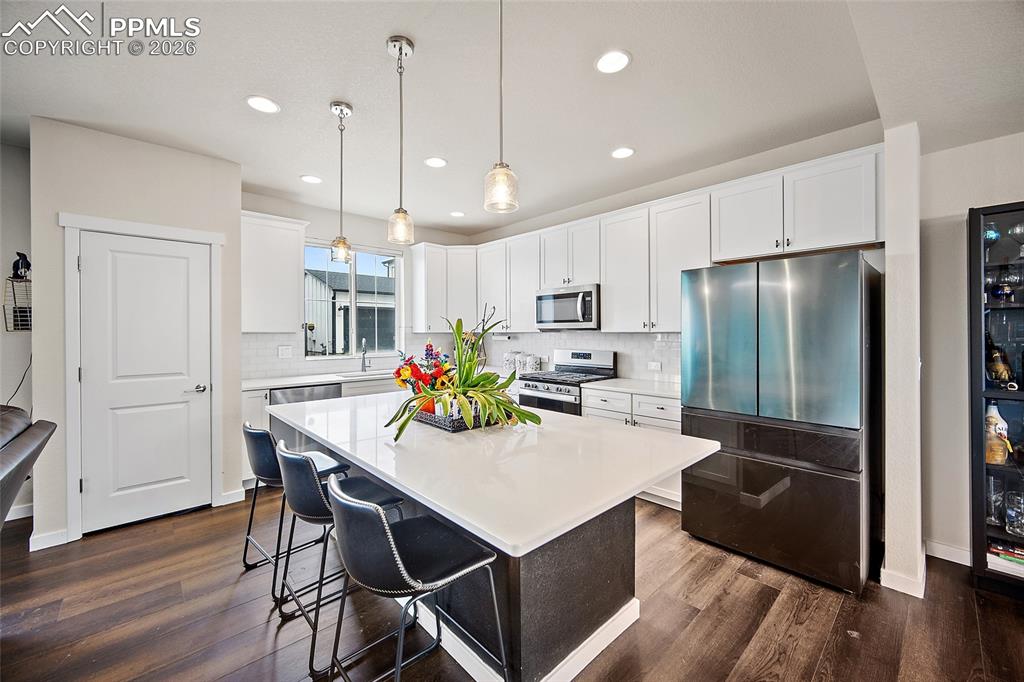 Image 10 of 27: Kitchen