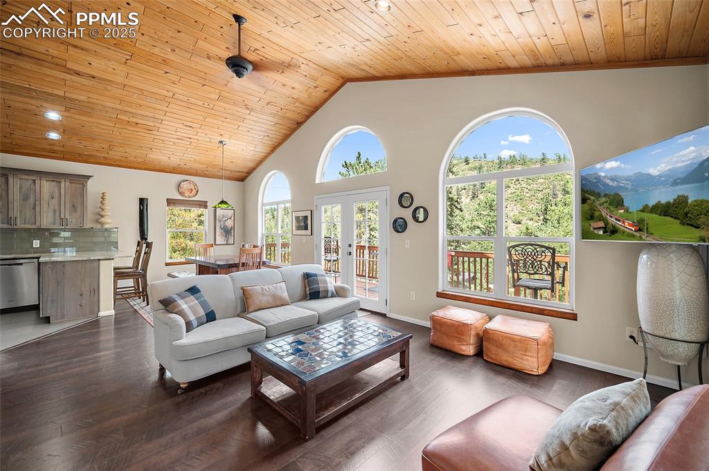 Image 11 of 50: Living Room