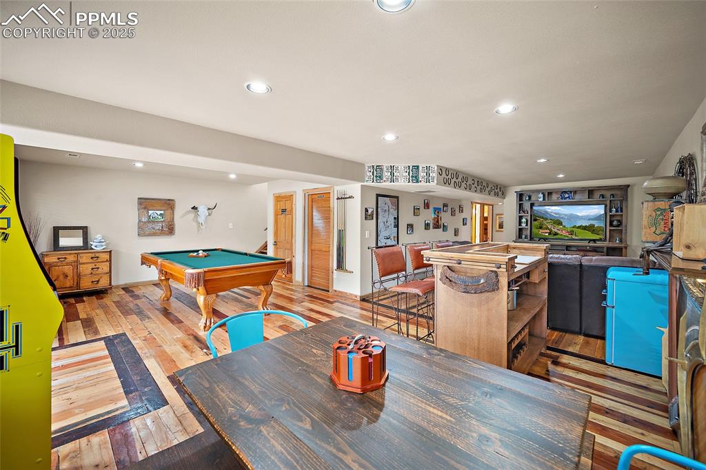 Image 19 of 50: Game Room