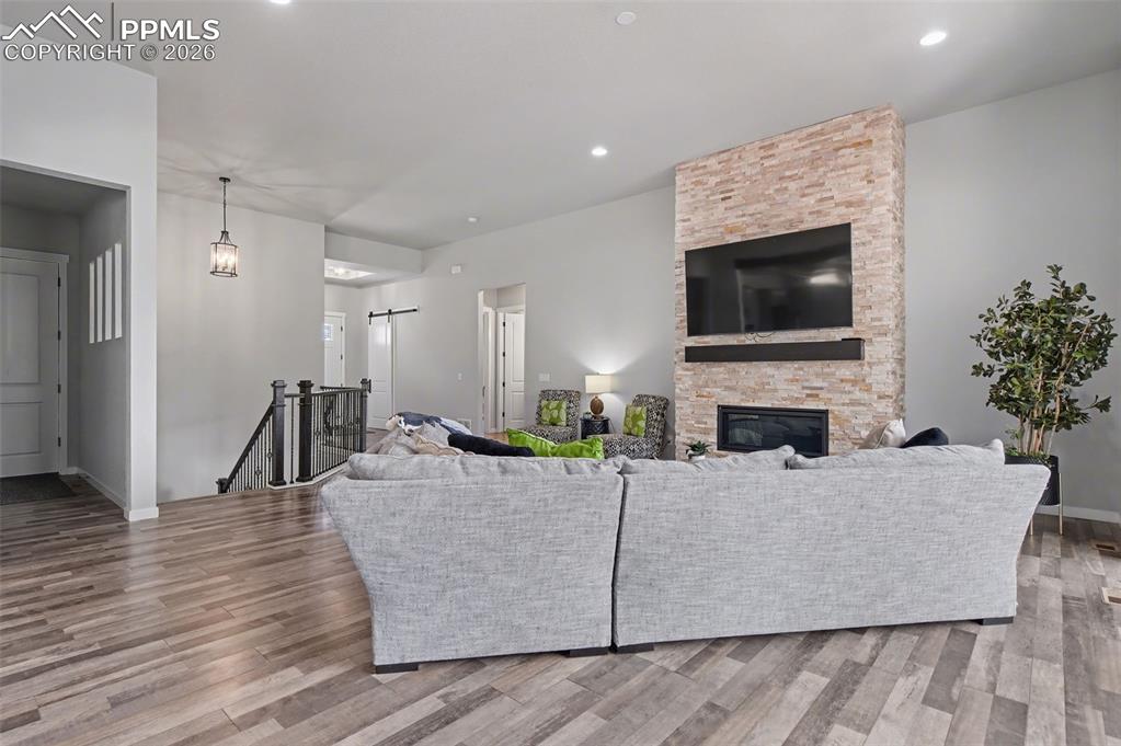 Image 15 of 49: Living Room