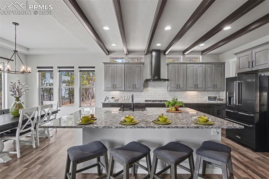 Image 20 of 49: Kitchen