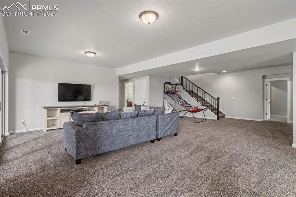 Image 33 of 49: Family Room