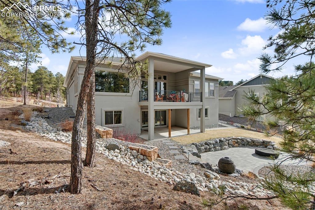 Image 47 of 49: Back of Structure