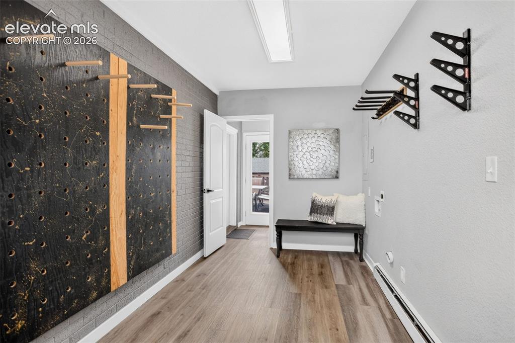 Image 14 of 30: Mud Room