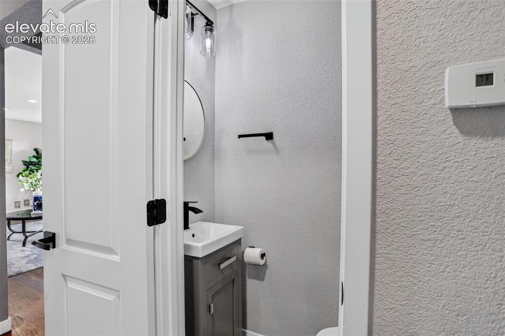 Image 9 of 30: Bathroom