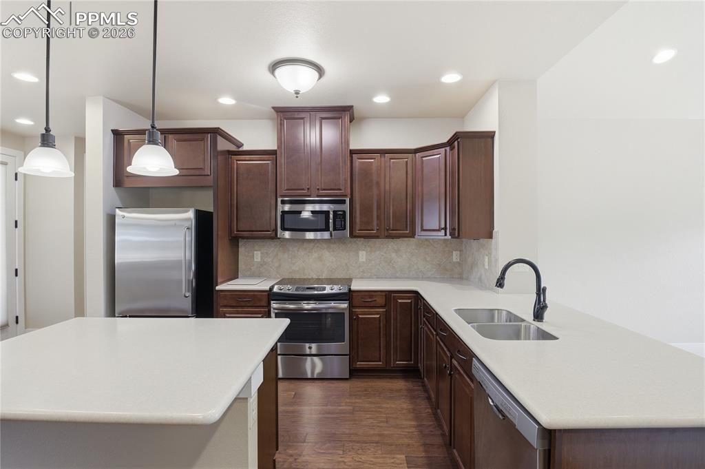 Image 14 of 24: Kitchen