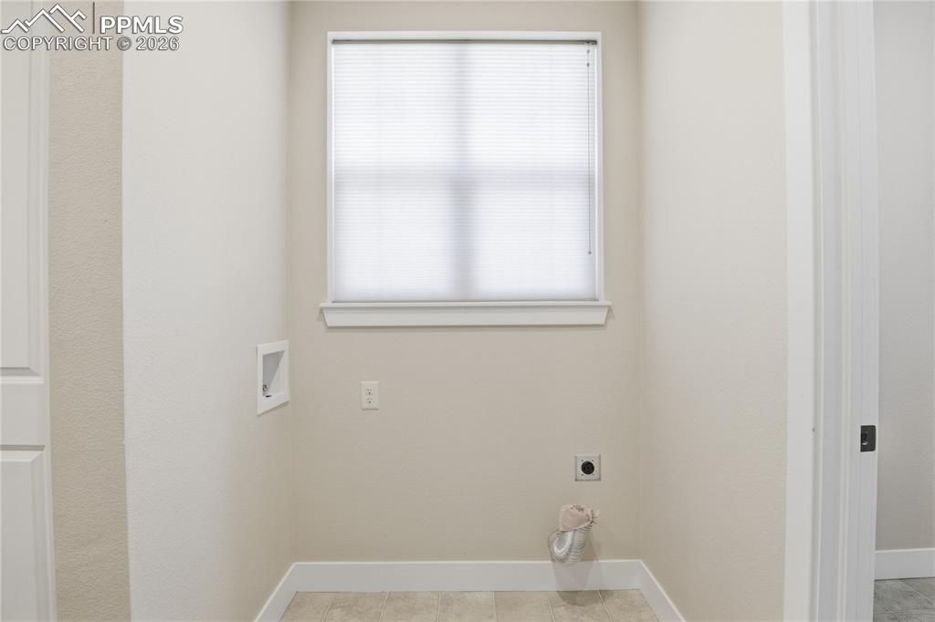 Image 17 of 24: Laundry