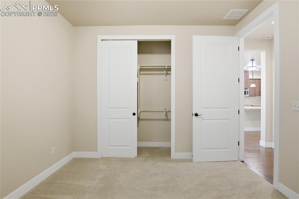 Image 20 of 24: Bedroom