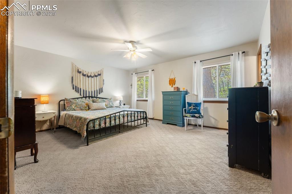 Image 16 of 42: Bedroom