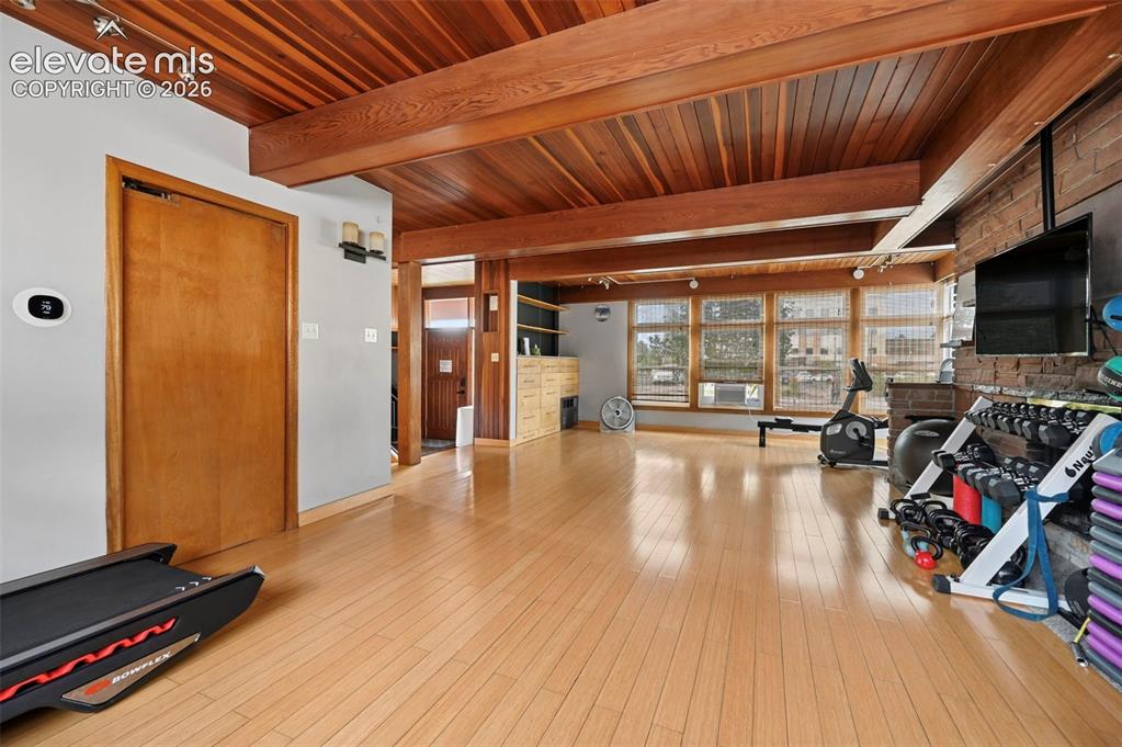 Image 29 of 50: Exercise Room