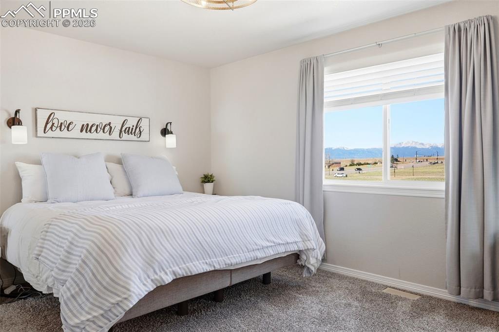 Image 19 of 38: Bedroom