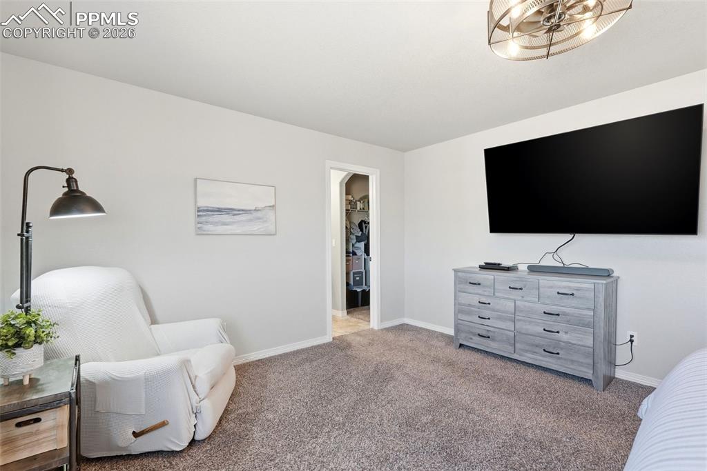 Image 21 of 38: Sitting Room