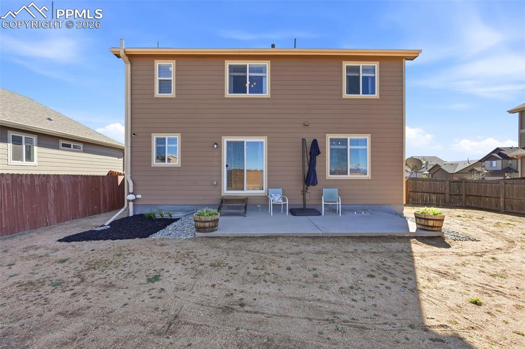 Image 31 of 38: Back of Structure