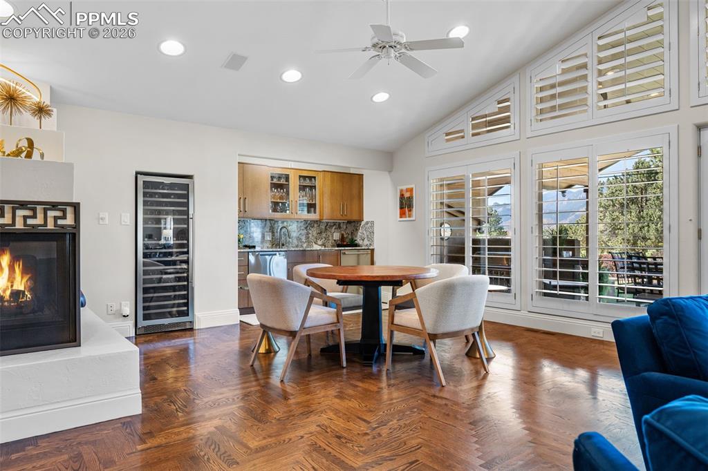 Image 10 of 50: Living Room