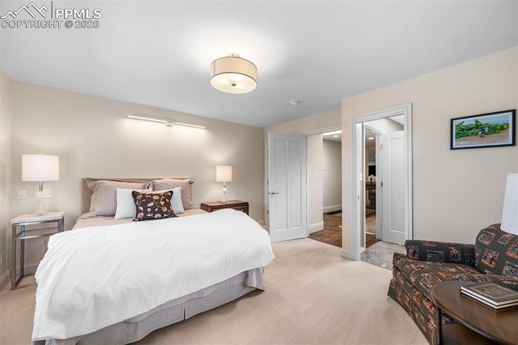 Image 20 of 50: Bedroom