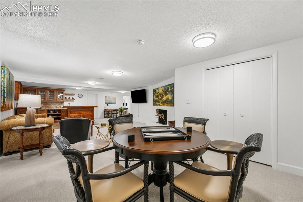 Image 25 of 50: Family Room