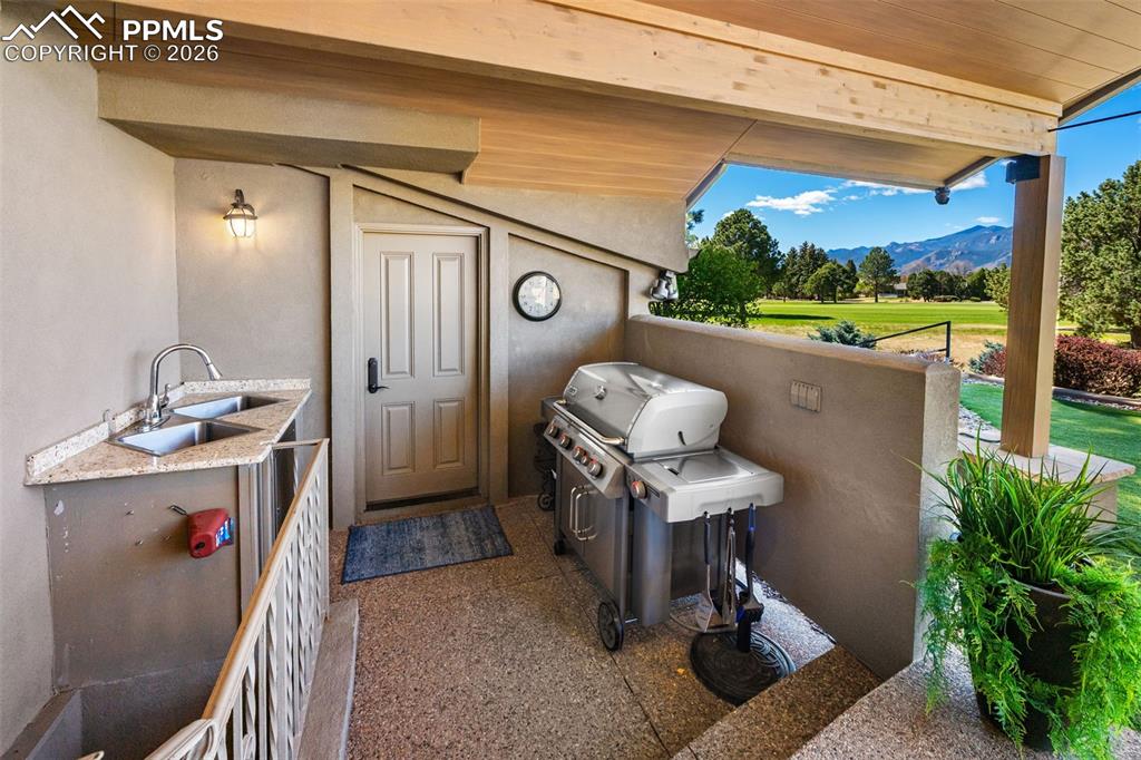 Image 37 of 50: Patio