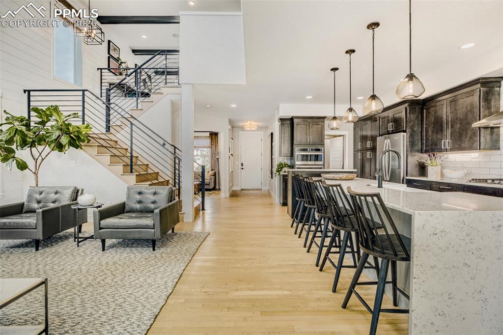 Image 4 of 27: Kitchen