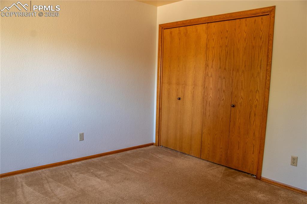 Image 25 of 42: Bedroom