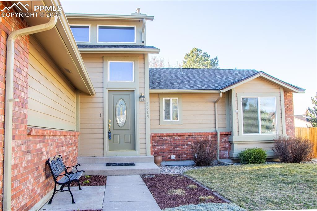 Image 3 of 42: Entry