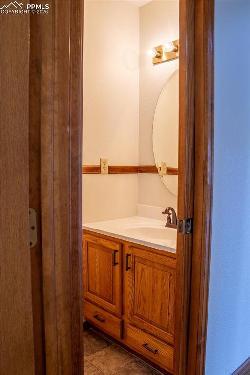 Image 40 of 42: Bathroom