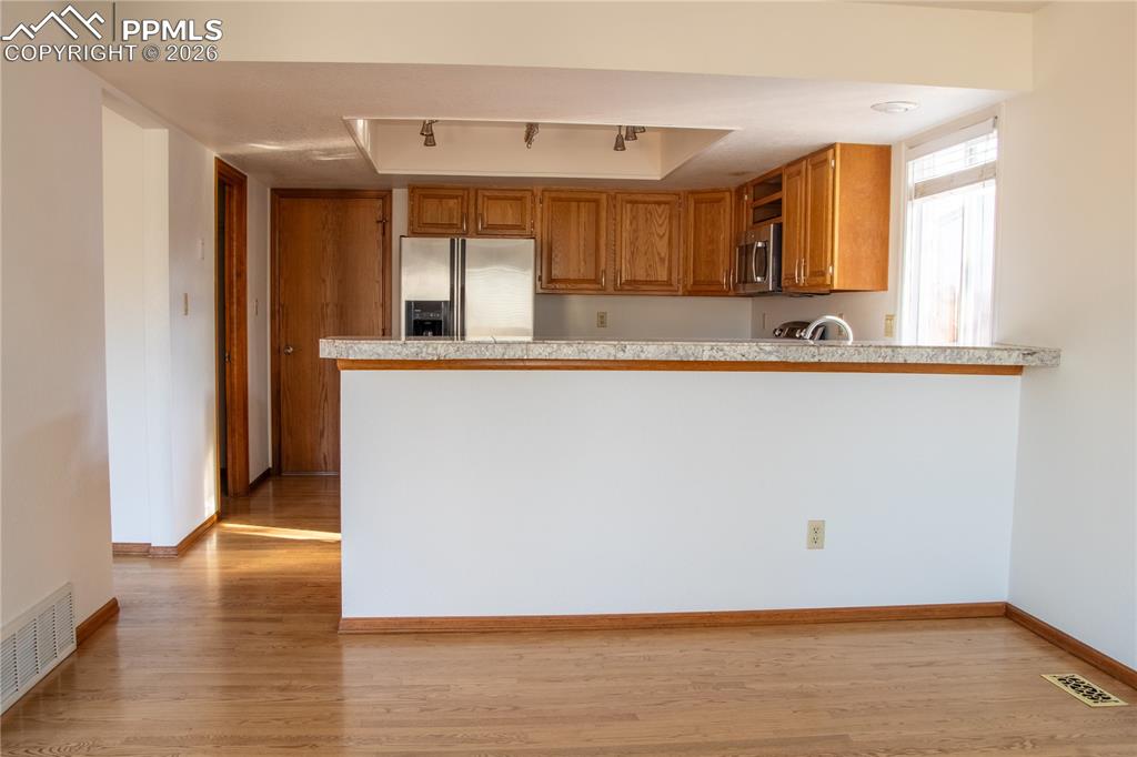 Image 8 of 42: Kitchen