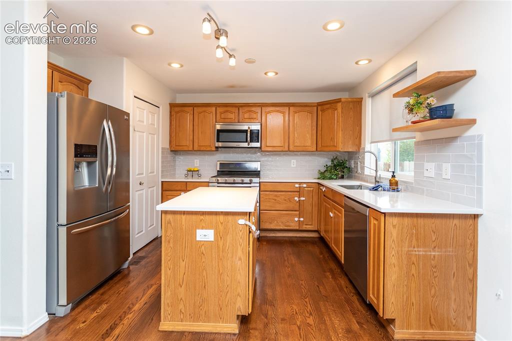 Image 11 of 43: Kitchen