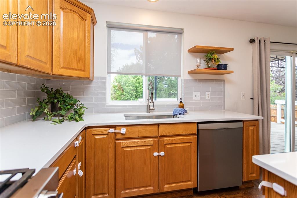 Image 12 of 43: Kitchen